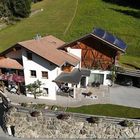 Haus Evelin Lägenhet Sankt Leonhard im Pitztal Exteriör bild