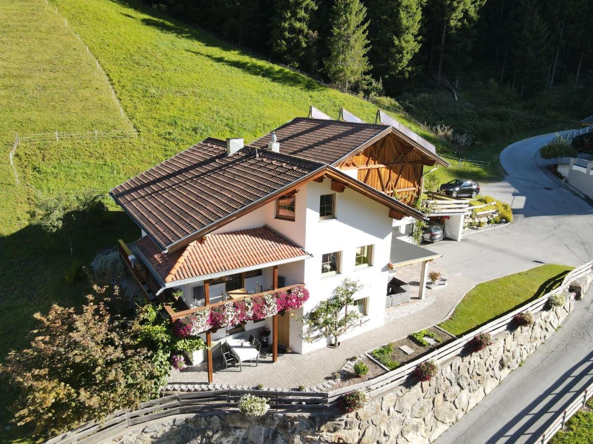 Haus Evelin Lägenhet Sankt Leonhard im Pitztal Exteriör bild