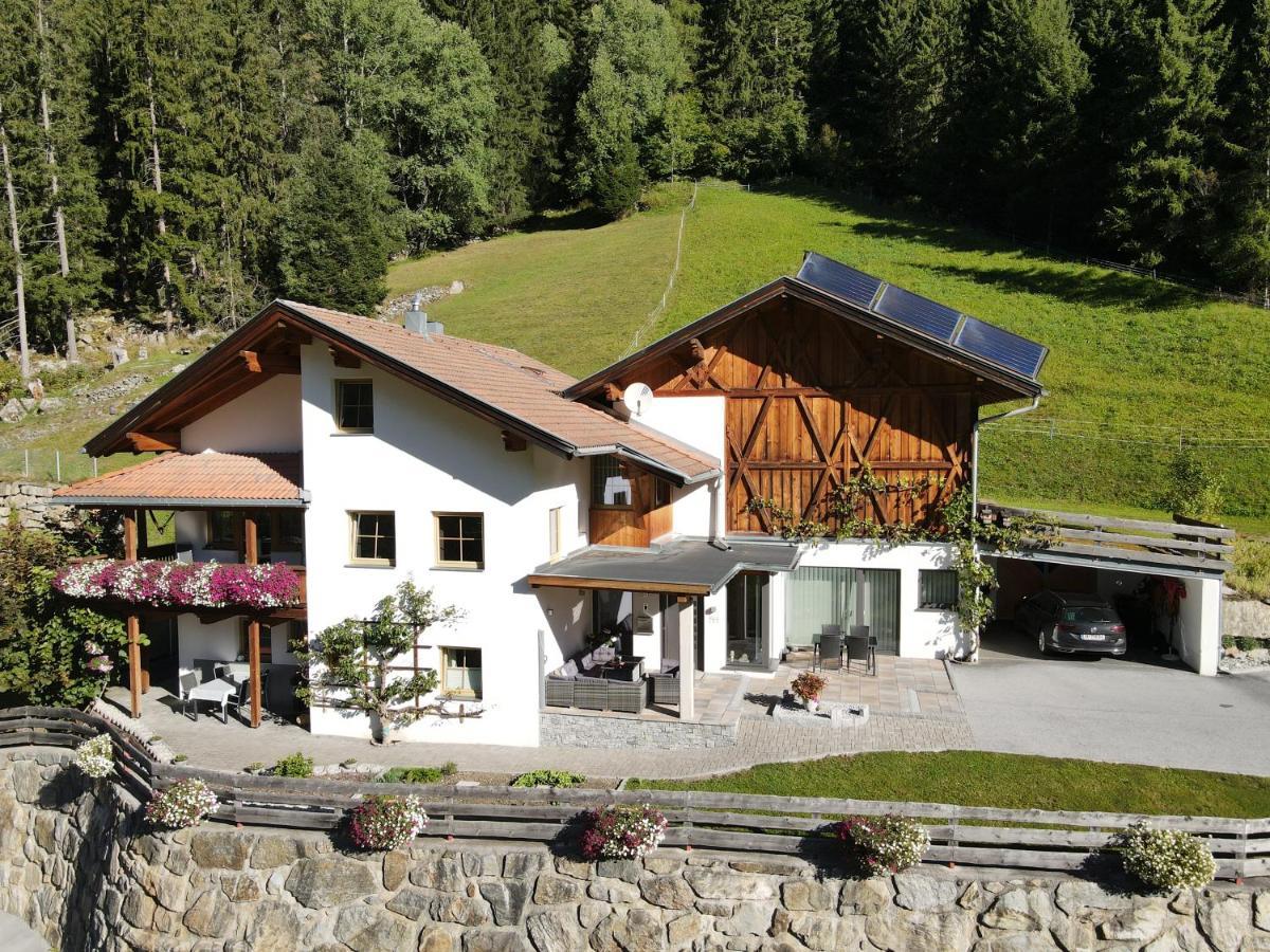 Haus Evelin Lägenhet Sankt Leonhard im Pitztal Exteriör bild