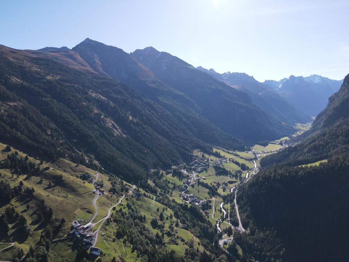 Haus Evelin Lägenhet Sankt Leonhard im Pitztal Exteriör bild