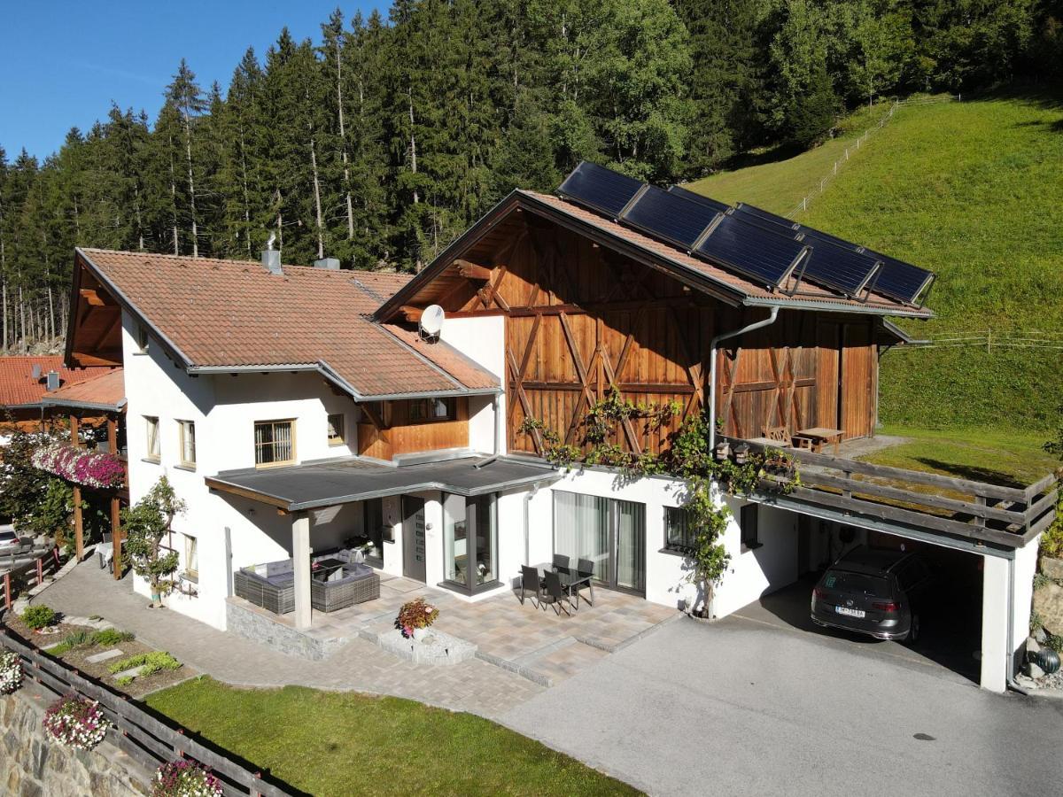 Haus Evelin Lägenhet Sankt Leonhard im Pitztal Exteriör bild