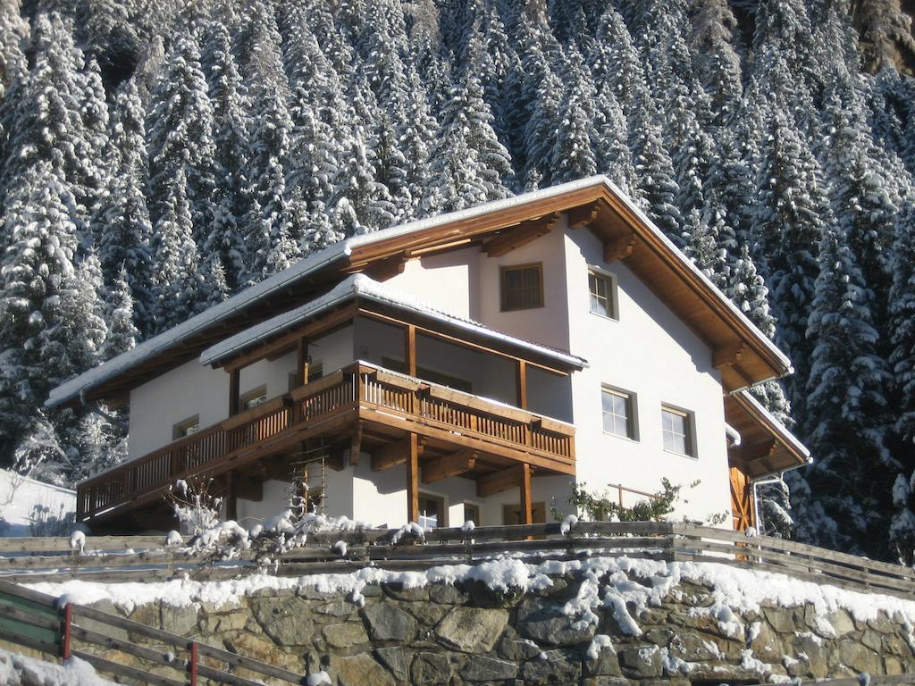 Haus Evelin Lägenhet Sankt Leonhard im Pitztal Exteriör bild