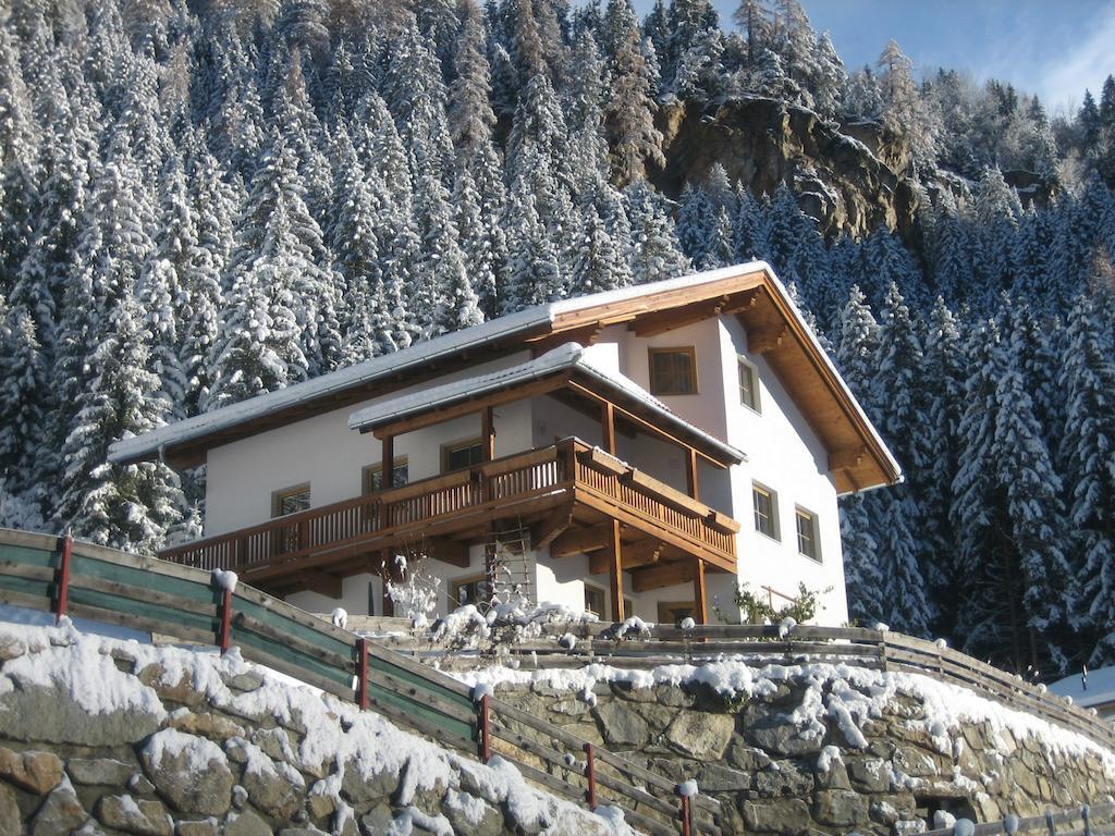 Haus Evelin Lägenhet Sankt Leonhard im Pitztal Exteriör bild